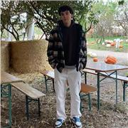 Sono uno studente del terzo anno del dipartimento di Matematica all'Università di Tento